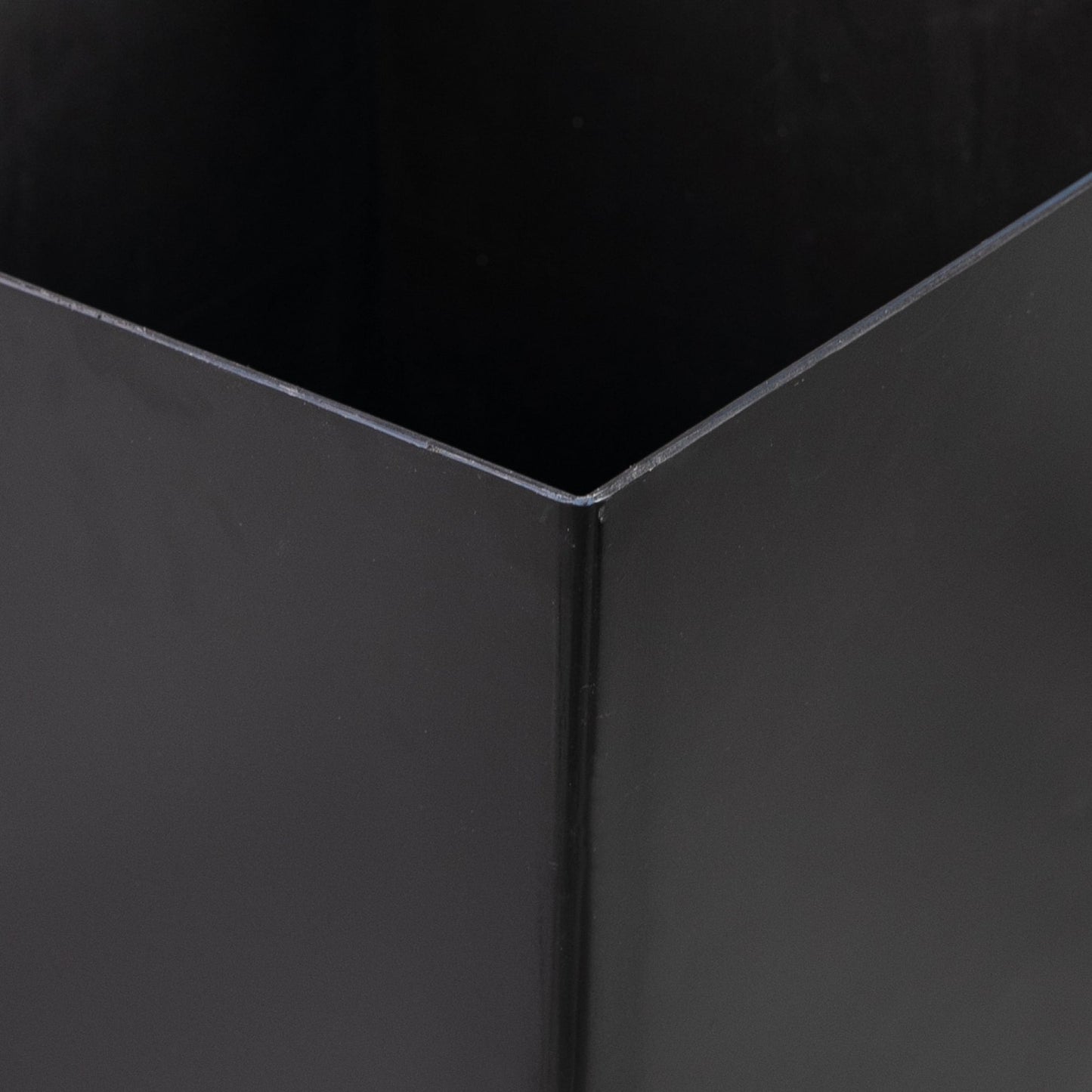 Outsunny 28 Tall Plastic Flower Pot, Set of 3, Large Outdoor & Indoor Plastic Garden Planters, for Entryway, Patio, Yard