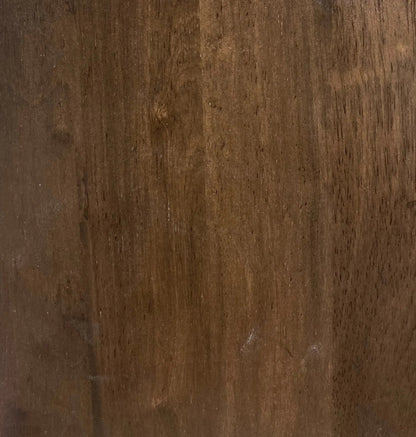 Table à pieds de vigne