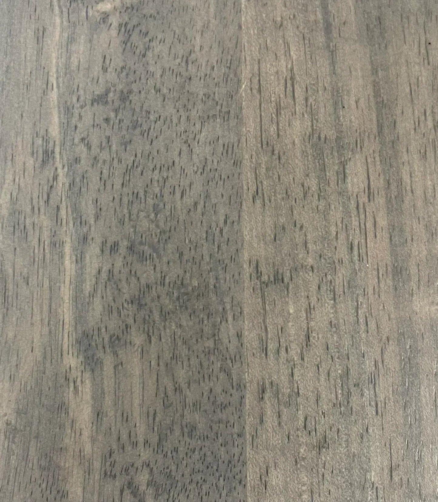 Table à pieds de vigne