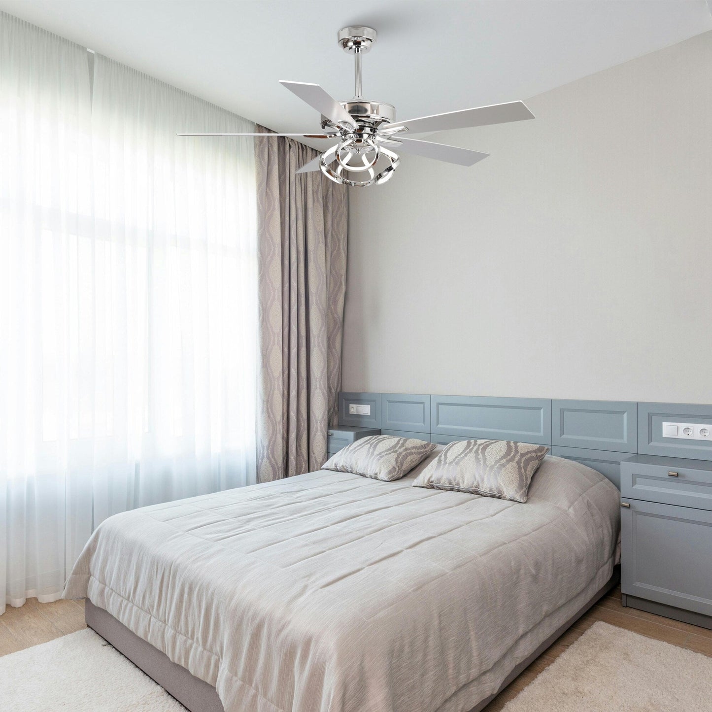 52 Modern Chrome/ Black Indoor Ceiling Fan Light with Remote and 5 Resiversible Blades