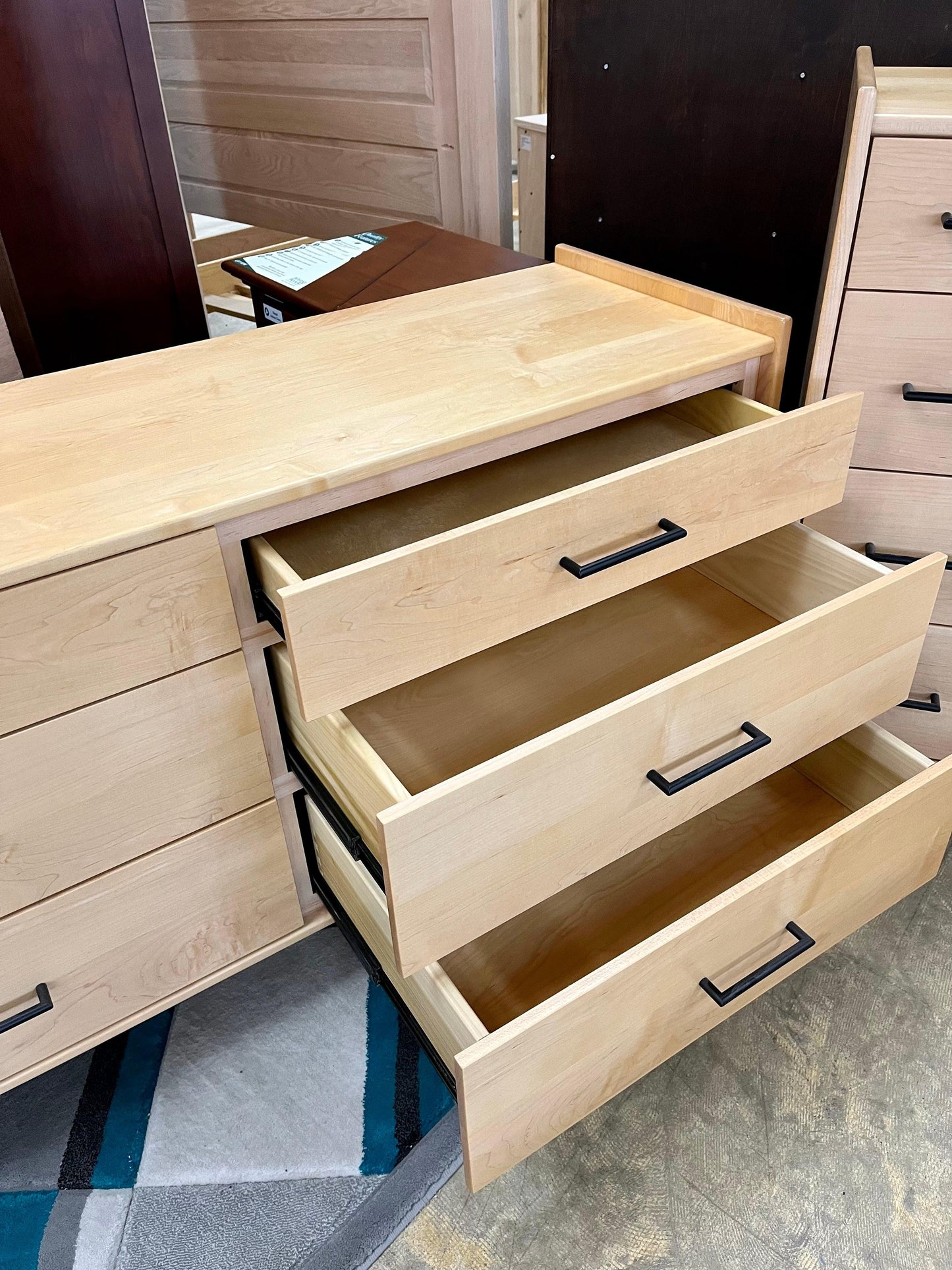 Déstockage - Commode Benton