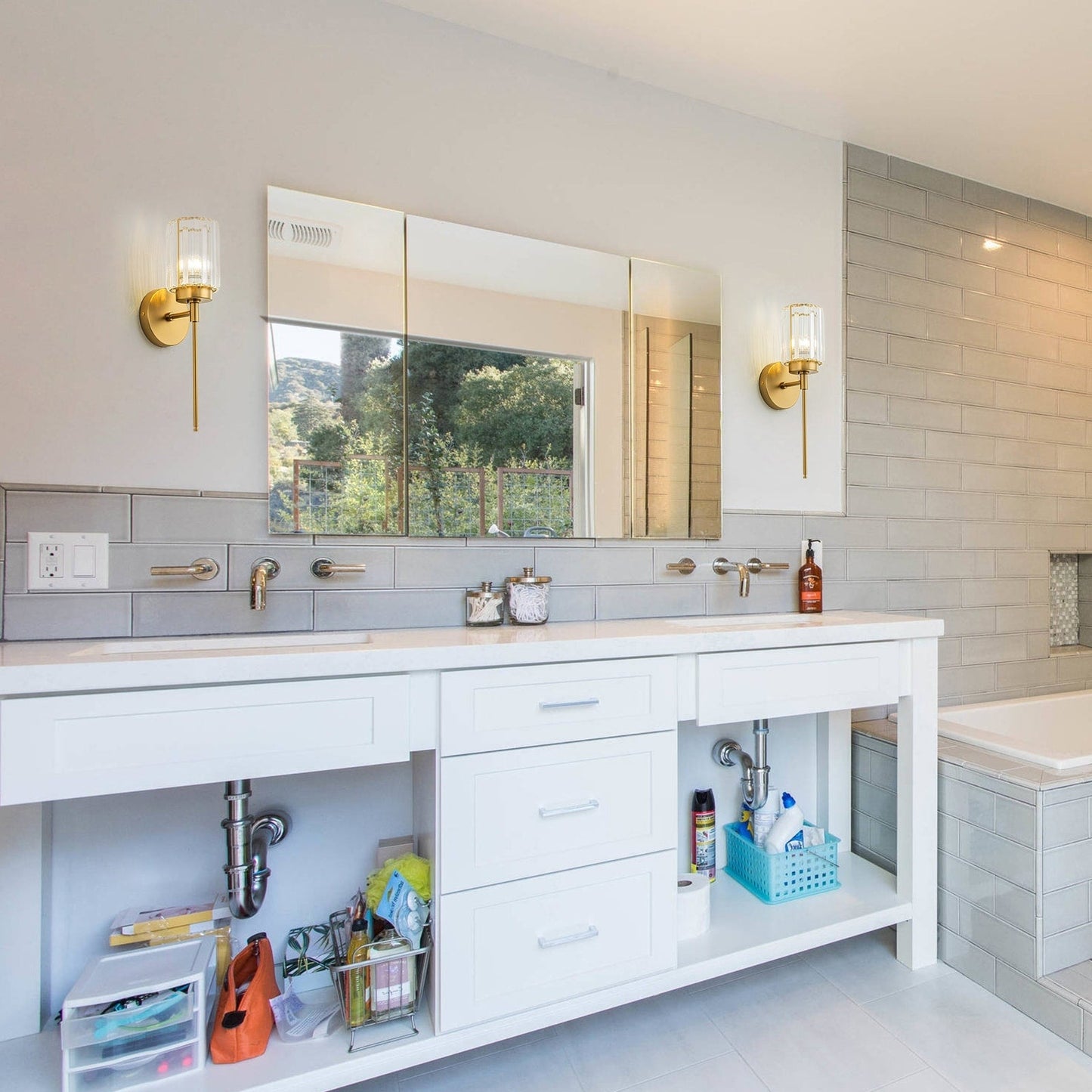 Modern Gold Dimmable Wall Light Glam Cylinder Bathroom Crystal Vanity Light Wall Sconces